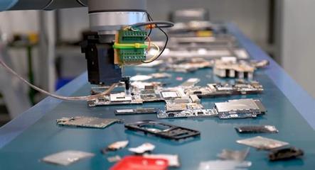 UNSW推出世界上第一个将电子垃圾转化为3D打印材料的微型工厂